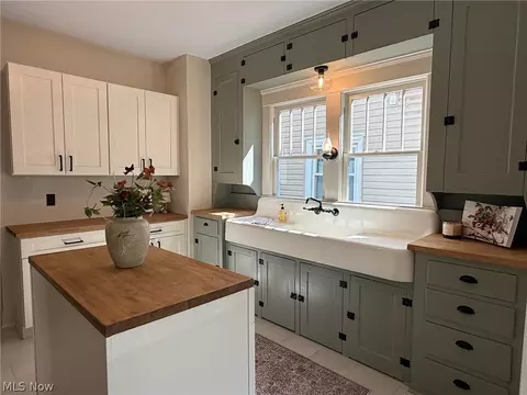 Kitchen - 1141 Broad Ave NW, Canton, OH 44708 photo 1 of 5