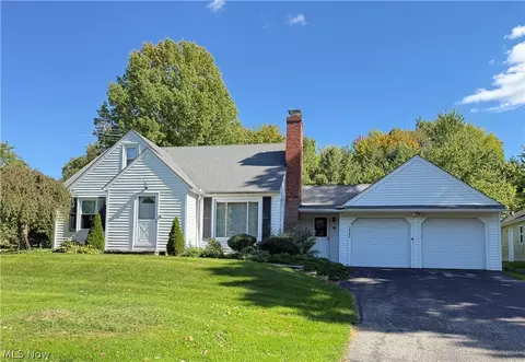12597 Ward Dr, Chesterland, OH 44026