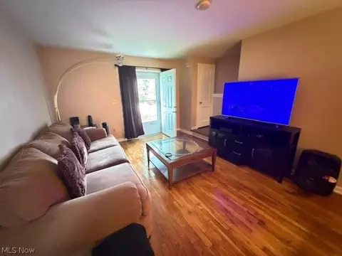 Living - 3950 Gary Ave, Lorain, OH 44055 photo 3 of 4