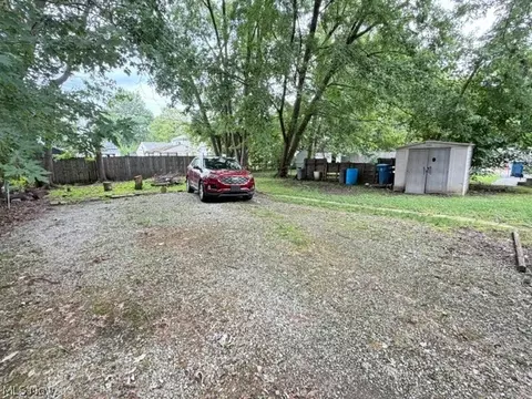 Exterior - 3950 Gary Ave, Lorain, OH 44055 photo 4 of 6