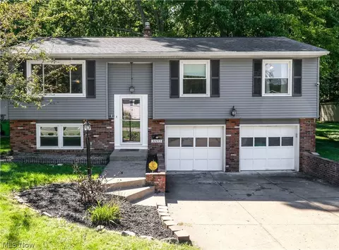 32653 Belle Rd, Avon Lake, OH 44012
