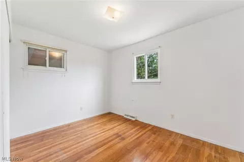 Bedroom - 1829 Eldon Dr, Wickliffe, OH 44092 photo 3 of 6