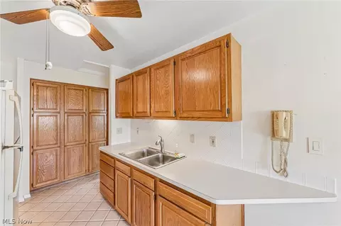 Kitchen - 1829 Eldon Dr, Wickliffe, OH 44092 photo 2 of 4