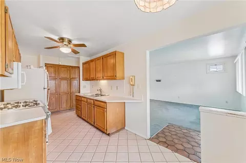 Kitchen - 1829 Eldon Dr, Wickliffe, OH 44092 photo 3 of 4