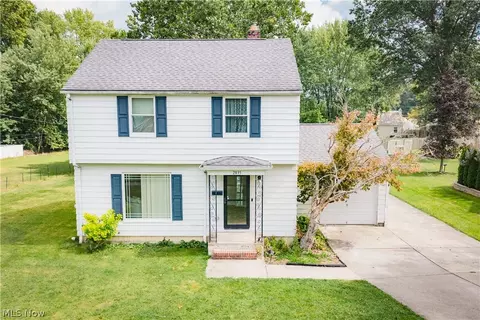 2835 S Schenley Ave, Youngstown, OH 44511