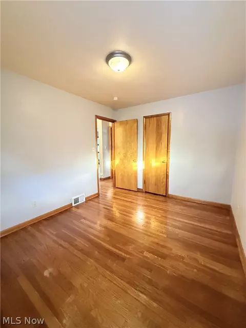 Bedroom - 934 Nevin St, Akron, OH 44310 photo 3 of 5