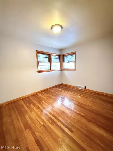 Bedroom - 934 Nevin St, Akron, OH 44310 photo 1 of 5