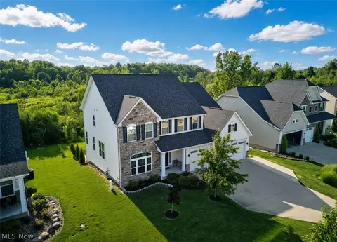 7941 Megan Meadow Dr, Hudson, OH 44236