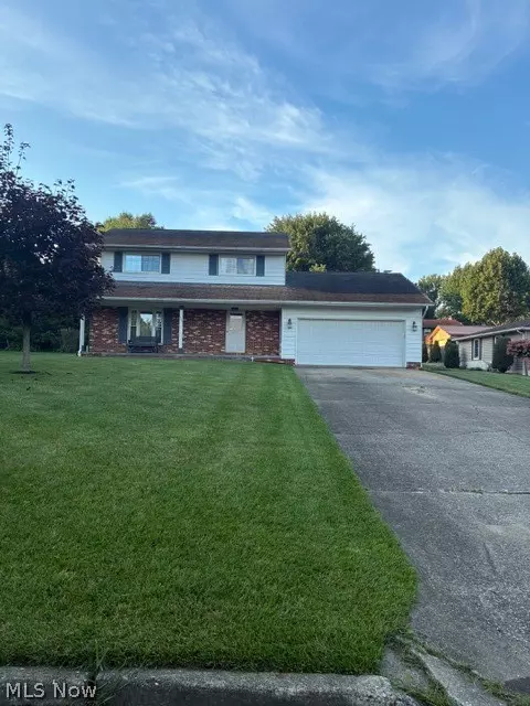 1560 Raywood Rd, Alliance, OH 44601