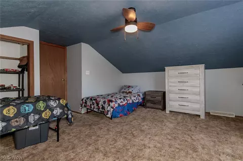 Bedroom - 1701 Maple St, Wickliffe, OH 44092 photo 9 of 11