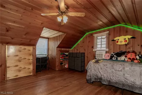 Bedroom - 1701 Maple St, Wickliffe, OH 44092 photo 4 of 11