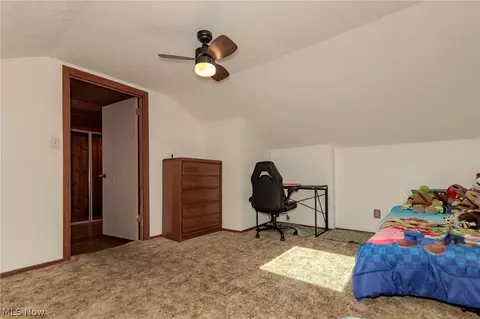 Bedroom - 1701 Maple St, Wickliffe, OH 44092 photo 7 of 11