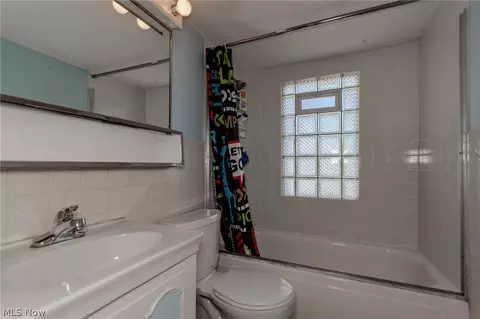 Bath - 1701 Maple St, Wickliffe, OH 44092 photo 2 of 2