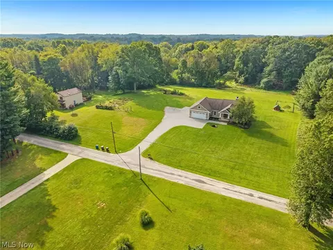 2976 Greenleaf Rd, Akron, OH 44312 photo 6