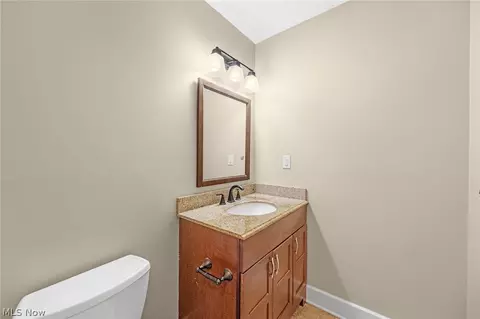 Bath - 2976 Greenleaf Rd, Akron, OH 44312 photo 2 of 3