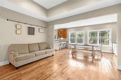 2976 Greenleaf Rd, Akron, OH 44312 photo 12