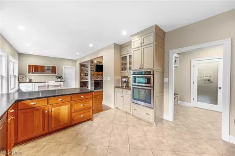 Kitchen - 2976 Greenleaf Rd, Akron, OH 44312 photo 5 of 5