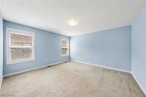 Bedroom - 152 Larimar Dr, Willowick, OH 44095 photo 5 of 14