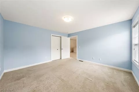 Bedroom - 152 Larimar Dr, Willowick, OH 44095 photo 7 of 14