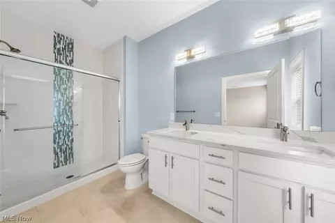 Bath - 152 Larimar Dr, Willowick, OH 44095 photo 1 of 3