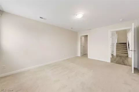 Bedroom - 152 Larimar Dr, Willowick, OH 44095 photo 4 of 14