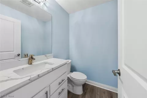 Entry Way - 152 Larimar Dr, Willowick, OH 44095 photo 3 of 3