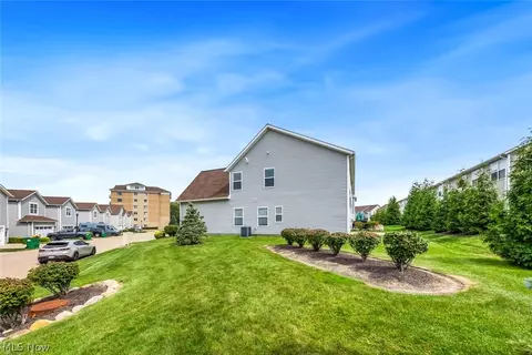 Exterior - 152 Larimar Dr, Willowick, OH 44095 photo 2 of 5