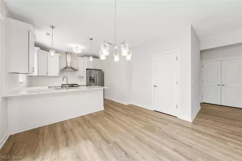Entry Way - 152 Larimar Dr, Willowick, OH 44095 photo 1 of 3