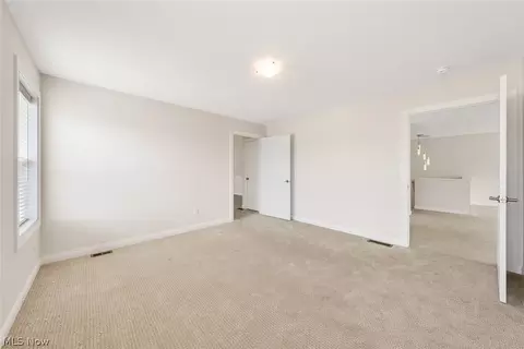 Bedroom - 152 Larimar Dr, Willowick, OH 44095 photo 10 of 14