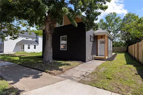 3135 W 16th St, Cleveland, OH 44109