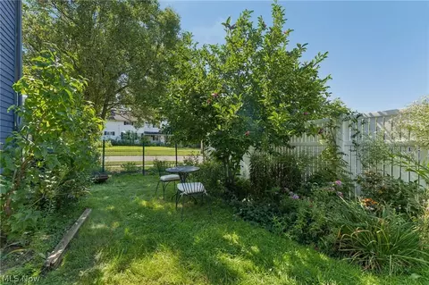 Exterior - 333 High St, Berea, OH 44017 photo 8 of 9