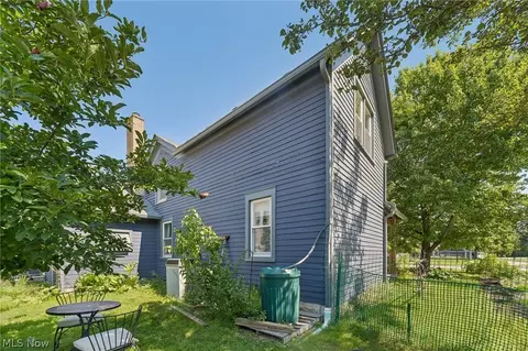 Exterior - 333 High St, Berea, OH 44017 photo 6 of 9