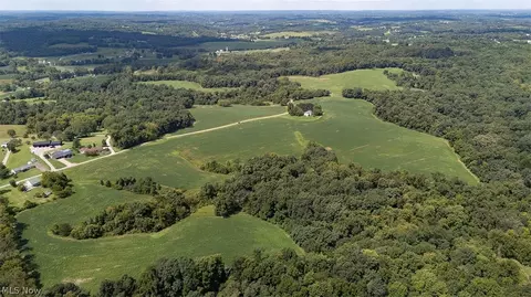 Luby Lane, Zanesville, OH 43701