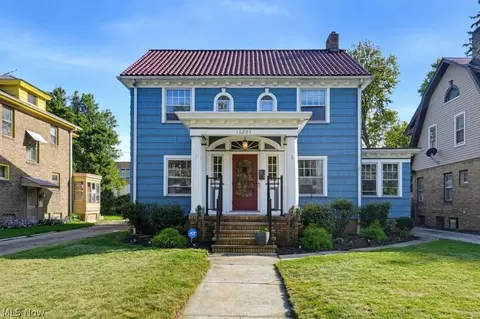 16203 Lucille Ave, Cleveland, OH 44111