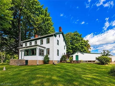 2559 Raber Rd, Uniontown, OH 44685