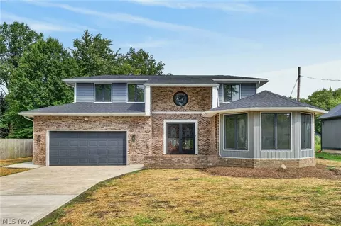 28080 Bassett Rd, Westlake, OH 44145