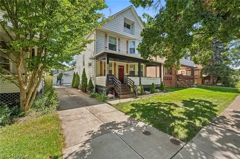 1655 Lauderdale Ave, Lakewood, OH 44107