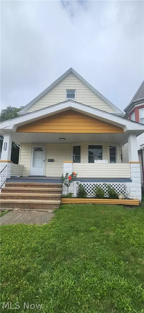 2180 W 104th St, Cleveland, OH 44102