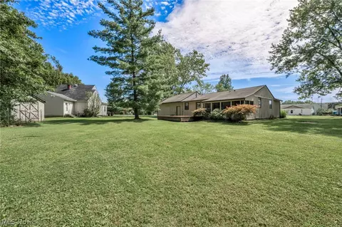 Exterior - 41878 Cooper Ave, Elyria, OH 44035 photo 12 of 14