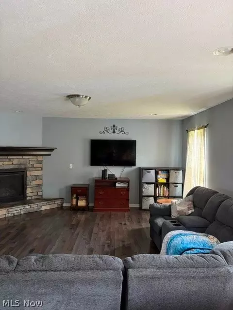 Living - 4916 Julie St, Rootstown, OH 44272 photo 1 of 2