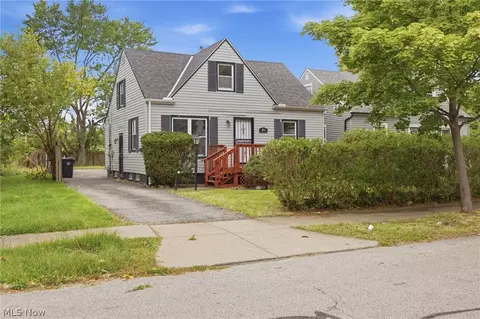 892 E 139th St, Cleveland, OH 44110