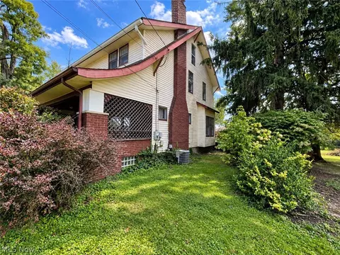 Exterior - 3404 Lincoln St E, Canton, OH 44707 photo 1 of 3