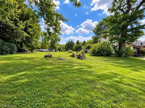 Exterior - 3404 Lincoln St E, Canton, OH 44707 photo 3 of 3