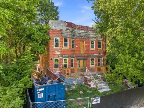 1624 E 82nd St, Cleveland, OH 44103