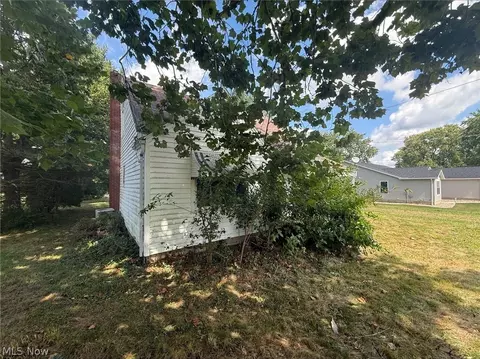 Exterior - 129 Jackson Rd, Creston, OH 44217 photo 2 of 9