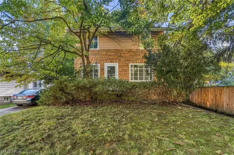 619 Garry Rd, Akron, OH 44305