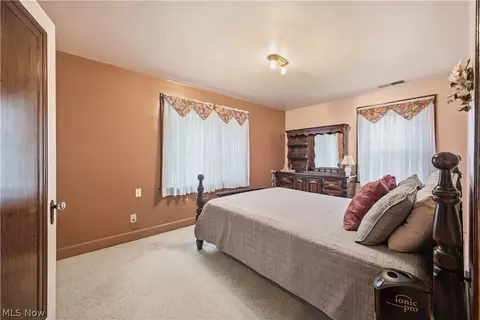Bedroom - 24 Overlook Blvd, Struthers, OH 44471 photo 2 of 7