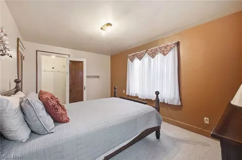 Bedroom - 24 Overlook Blvd, Struthers, OH 44471 photo 1 of 7