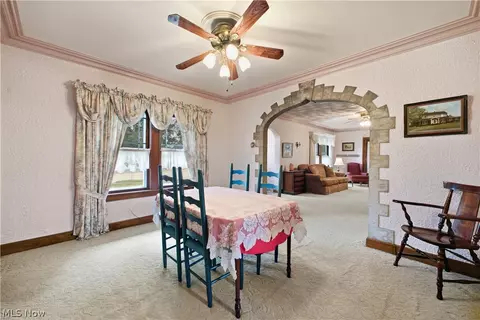 Dining - 24 Overlook Blvd, Struthers, OH 44471 photo 1 of 2