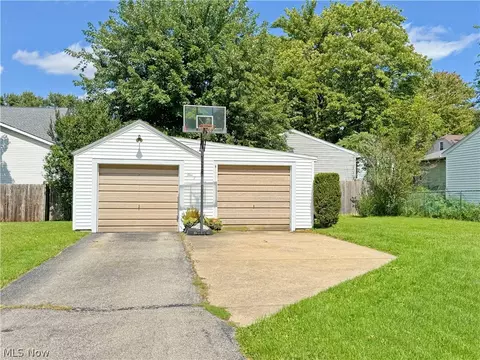 Exterior - 144 Argyle Ave, Boardman, OH 44512 photo 3 of 11